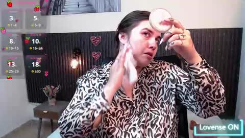 Snapshot of aabby_lee chatting on 18, 9, 2025 Abby Lee  online show from 18, 9, 2025