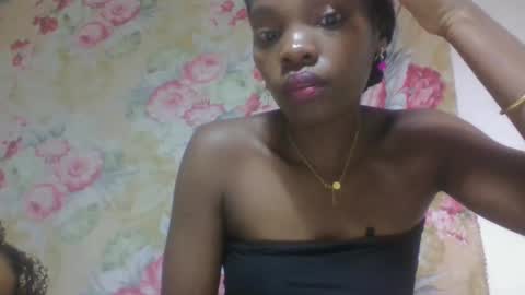 Snapshot of aadienne chatting on 27, 3, 2026 aadienne online show from 27, 3, 2026