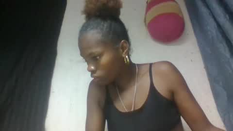 Snapshot of aadienne chatting on 15, 4, 2026 aadienne online show from 15, 4, 2026