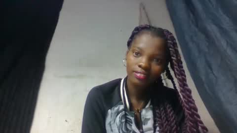 Snapshot of aadienne chatting on 23, 4, 2026 aadienne online show from 23, 4, 2026