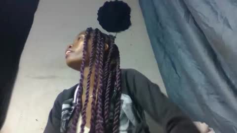 Snapshot of aadienne chatting on 23, 4, 2026 aadienne online show from 23, 4, 2026