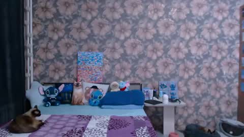 Snapshot of aalicebubble chatting on 26, 4, 2026 Alice online show from 26, 4, 2026