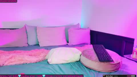 Aaliyahlayla online show from 9, 7, 2026