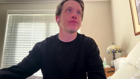 Snapshot of aanal341330 chatting on 7, 10, 2025 Kris online show from 7, 10, 2025