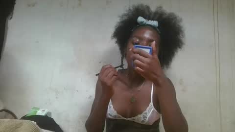 Snapshot of aangelinee chatting on 16, 10, 2025 aangelinee online show from 16, 10, 2025
