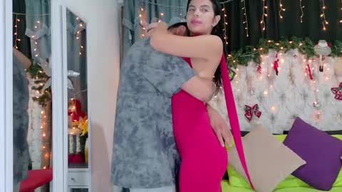 Snapshot of aaron_and_samanta chatting on 31, 12, 2024 Aaron Samanta online show from 31, 12, 2024