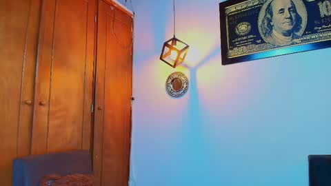 Aaron y Antonella online show from 4, 4, 2026