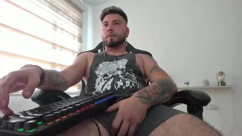 Snapshot of aaron_coltten chatting on 3, 12, 2025 Aaron Coltten online show from 3, 12, 2025