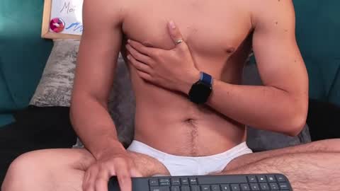 Aaron Ezequiel online show from 13, 6, 2026