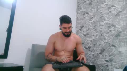 Snapshot of aaron_kwok28 chatting on 12, 3, 2025 Aaron kwok online show from 12, 3, 2025