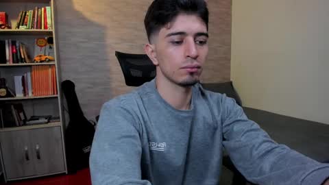 Aaron online show from 25, 2, 2025