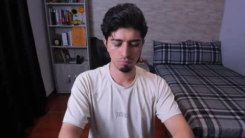 Aaron online show from 2, 12, 2025