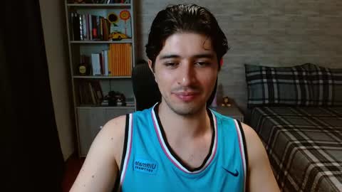 Snapshot of aaron_paul_ chatting on 23, 3, 2026 Aaron online show from 23, 3, 2026