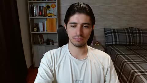 Snapshot of aaron_paul_ chatting on 26, 3, 2026 Aaron online show from 26, 3, 2026