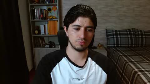 Aaron online show from 12, 7, 2026