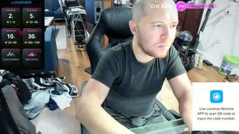 Snapshot of aaron_skye chatting on 21, 12, 2025 Aaron Skye online show from 21, 12, 2025