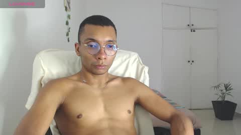 Snapshot of aaronblack1_ chatting on 20, 1, 2025 Heyy my name is Aaron online show from 20, 1, 2025
