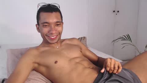 Snapshot of aaronblack1_ chatting on 14, 2, 2025 Heyy my name is Aaron online show from 14, 2, 2025