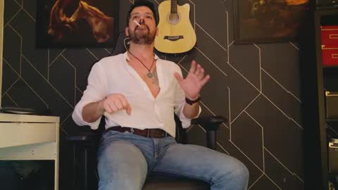 Snapshot of aaronbomer chatting on 7, 2, 2025 Aaron online show from 7, 2, 2025