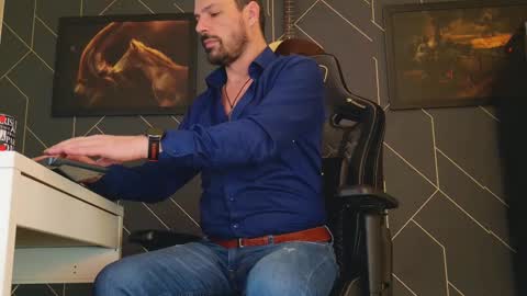 Snapshot of aaronbomer chatting on 14, 2, 2025 Aaron online show from 14, 2, 2025