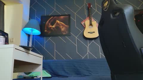 Snapshot of aaronbomer chatting on 12, 9, 2025 Aaron online show from 12, 9, 2025