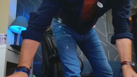 Snapshot of aaronbomer chatting on 13, 9, 2025 Aaron online show from 13, 9, 2025