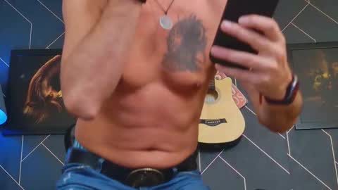 Snapshot of aaronbomer chatting on 16, 9, 2025 Aaron online show from 16, 9, 2025