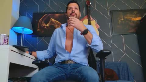 Snapshot of aaronbomer chatting on 2, 10, 2025 Aaron online show from 2, 10, 2025