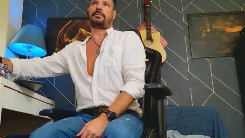 Snapshot of aaronbomer chatting on 11, 10, 2025 Aaron online show from 11, 10, 2025