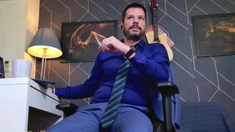 Snapshot of aaronbomer chatting on 7, 11, 2025 Aaron online show from 7, 11, 2025