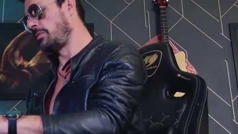 Aaron online show from 28, 2, 2026