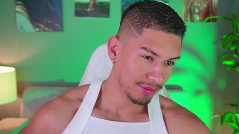 Snapshot of aaronfox_ chatting on 26, 1, 2025 AARON online show from 26, 1, 2025