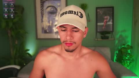 Snapshot of aaronfox_ chatting on 27, 2, 2025 AARON online show from 27, 2, 2025