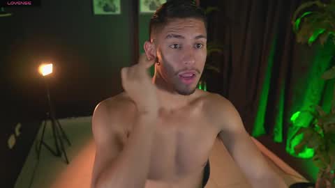 AARON  online show from 15, 4, 2026