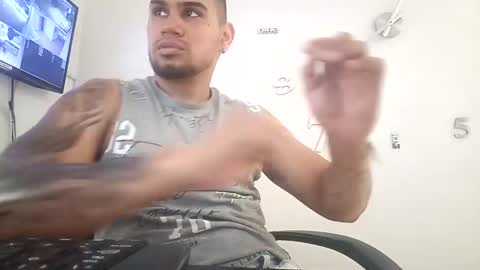 Snapshot of aaronhunter__ chatting on 4, 1, 2025 ig aaron hunter123 online show from 4, 1, 2025