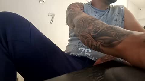 Snapshot of aaronhunter__ chatting on 8, 1, 2025 ig aaron hunter123 online show from 8, 1, 2025