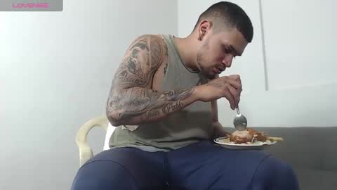 Snapshot of aaronhunter__ chatting on 22, 1, 2025 ig aaron hunter123 online show from 22, 1, 2025