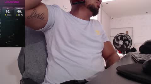 Snapshot of aaronhunter__ chatting on 10, 2, 2025 ig aaron hunter123 online show from 10, 2, 2025