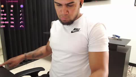 Snapshot of aaronhunter__ chatting on 8, 9, 2025 ig aaron hunter123 online show from 8, 9, 2025