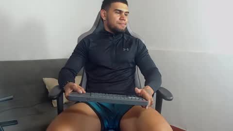 Snapshot of aaronhunter__ chatting on 4, 10, 2025 ig aaron hunter123 online show from 4, 10, 2025