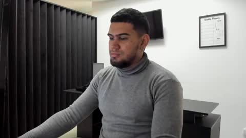 Snapshot of aaronhunter__ chatting on 28, 2, 2026 ig aaron hunter123 online show from 28, 2, 2026