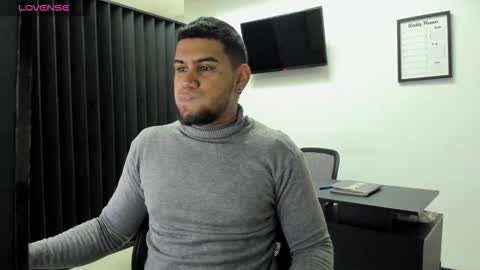 Snapshot of aaronhunter__ chatting on 2, 3, 2026 ig aaron hunter123 online show from 2, 3, 2026