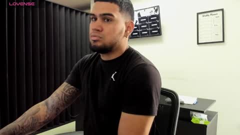 Snapshot of aaronhunter__ chatting on 6, 3, 2026 ig aaron hunter123 online show from 6, 3, 2026