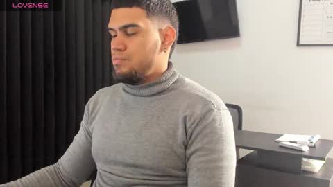 Snapshot of aaronhunter__ chatting on 13, 3, 2026 ig aaron hunter123 online show from 13, 3, 2026