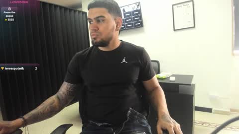 Snapshot of aaronhunter__ chatting on 17, 3, 2026 ig aaron hunter123 online show from 17, 3, 2026