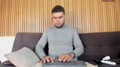 Snapshot of aaronhunter__ chatting on 20, 3, 2026 ig aaron hunter123 online show from 20, 3, 2026