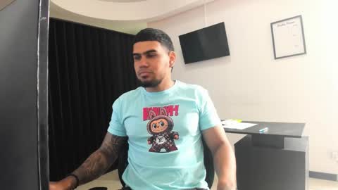 Snapshot of aaronhunter__ chatting on 27, 3, 2026 ig aaron hunter123 online show from 27, 3, 2026