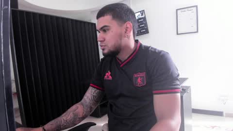 Snapshot of aaronhunter__ chatting on 7, 4, 2026 ig aaron hunter123 online show from 7, 4, 2026