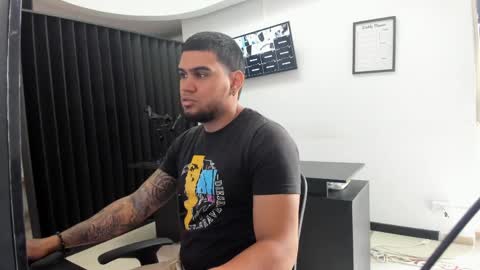 Snapshot of aaronhunter__ chatting on 10, 4, 2026 ig aaron hunter123 online show from 10, 4, 2026