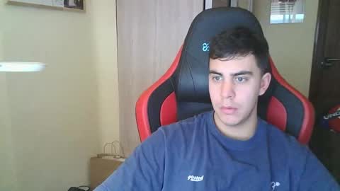 Snapshot of aaronlavine chatting on 17, 2, 2025 aaronlavine online show from 17, 2, 2025